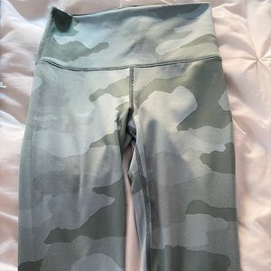 Arie camo leggings